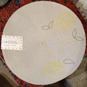 Dream Home NY Ponce Lemon Placemats – Set of 4, 15” Round, Indoor/Outdoor NWT